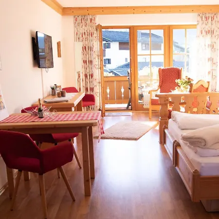 - Am Tegernsee Апартаменты Роттах-Эгерн